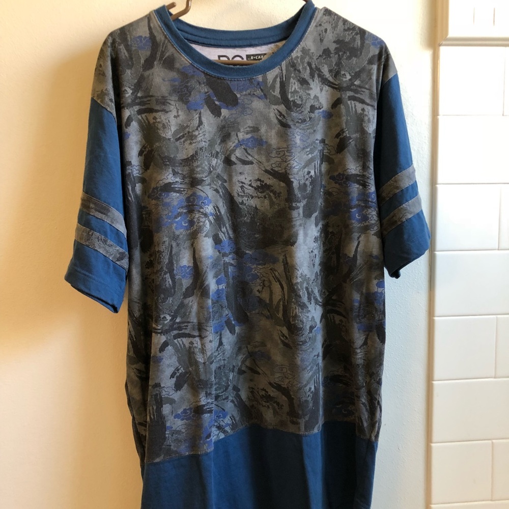 Men’s LRG T-shirt XL. Blue, gray and black.Used